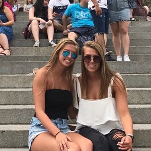 Meet your Posher, Phoebe